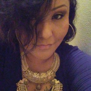 Meet your Posher, Emmy